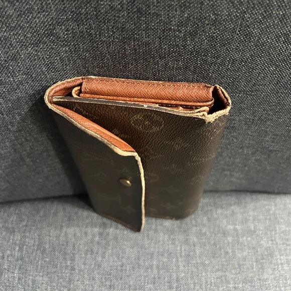 Louis Vuitton Vintage Long Wallet - Picture 7 of 9